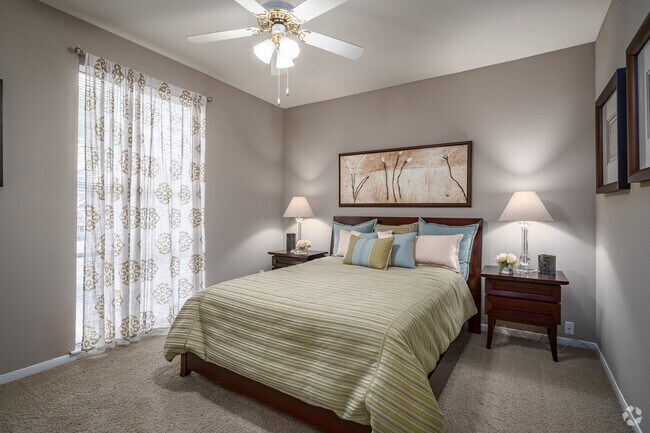3BR, 2.5BA - 1,750SF - Woodlake on the Bayou Apartments