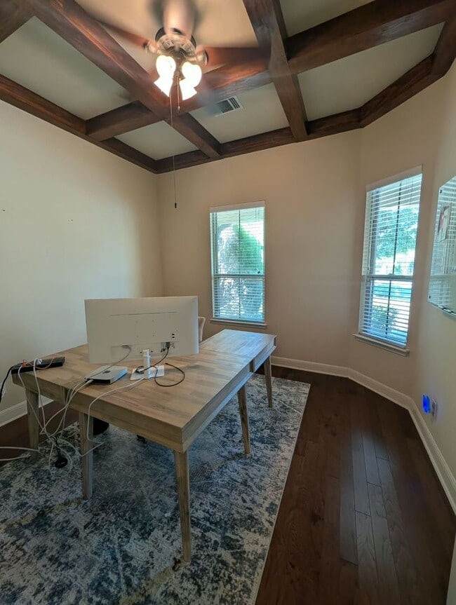 Building Photo - 28319 Willis Ranch