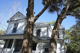 Building Photo - 115 NE 9th St