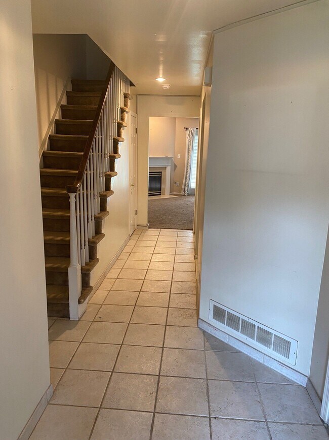 Foto del edificio - 121 Lamplighter Ct