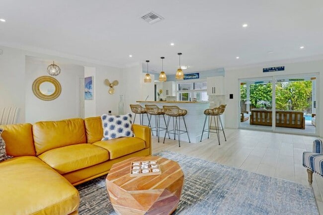 Foto del edificio - 9 W Riverside Dr