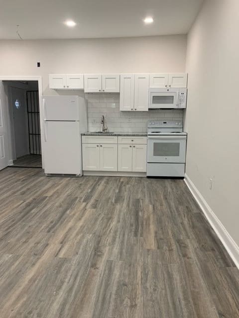 Building Photo - 658 N 52nd St