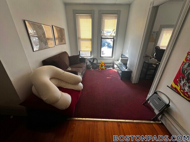 Foto del edificio - 1540 Tremont St