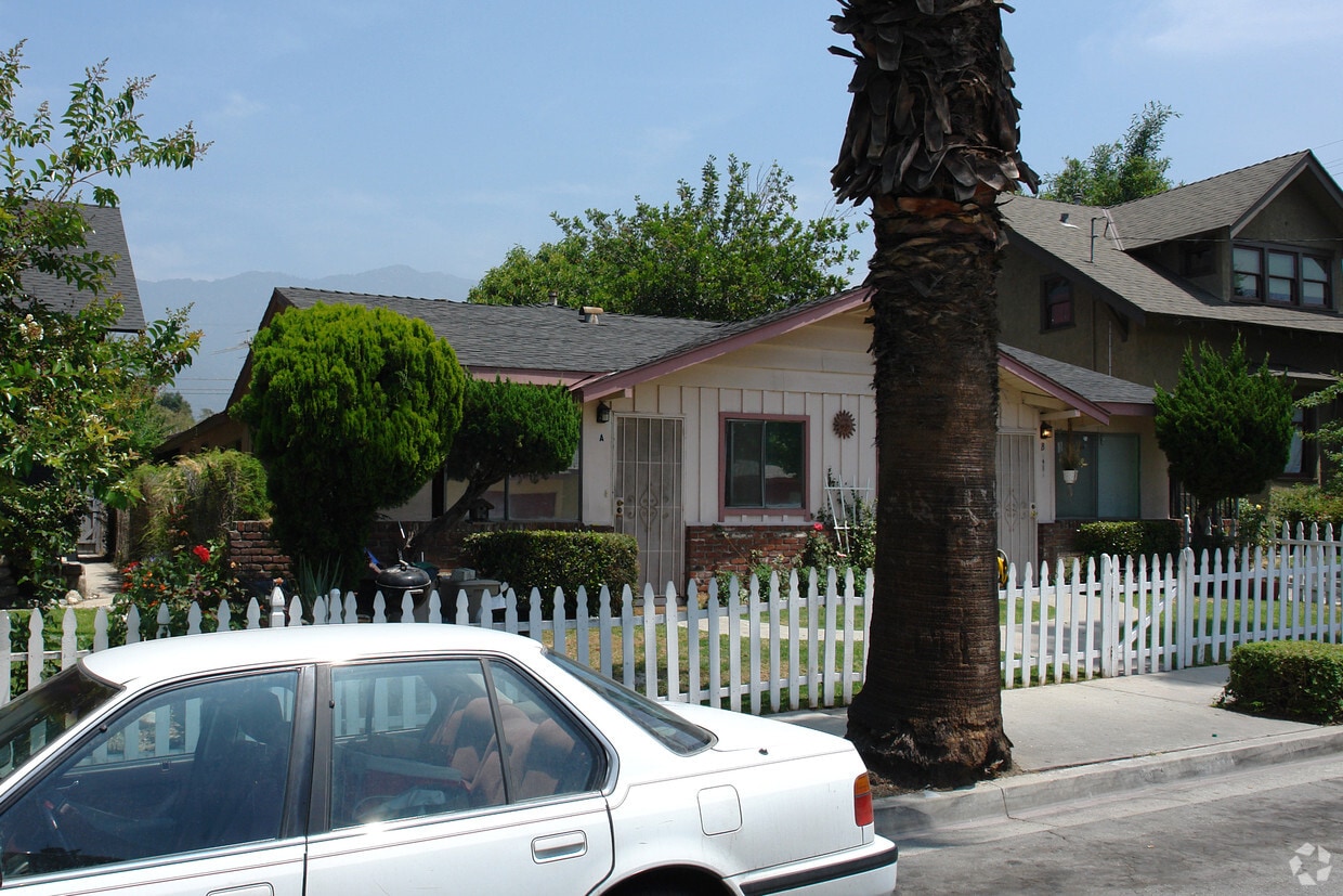 Building Photo - 331 A-F E. Palm Ave