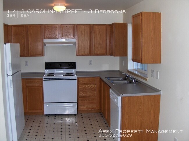 Building Photo - CENTRAL- Carolina Street Apartments