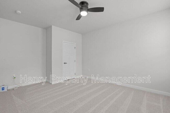 Foto del edificio - 1329 Channing Park Cir