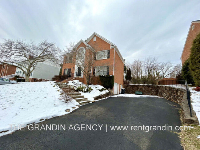 Foto del edificio - 4453 Brentwood Ct