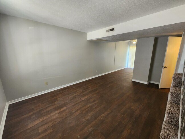 Building Photo - 101 Ellis C Dr