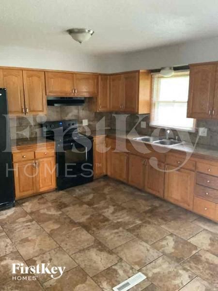 Foto del edificio - 8207 E 85 St