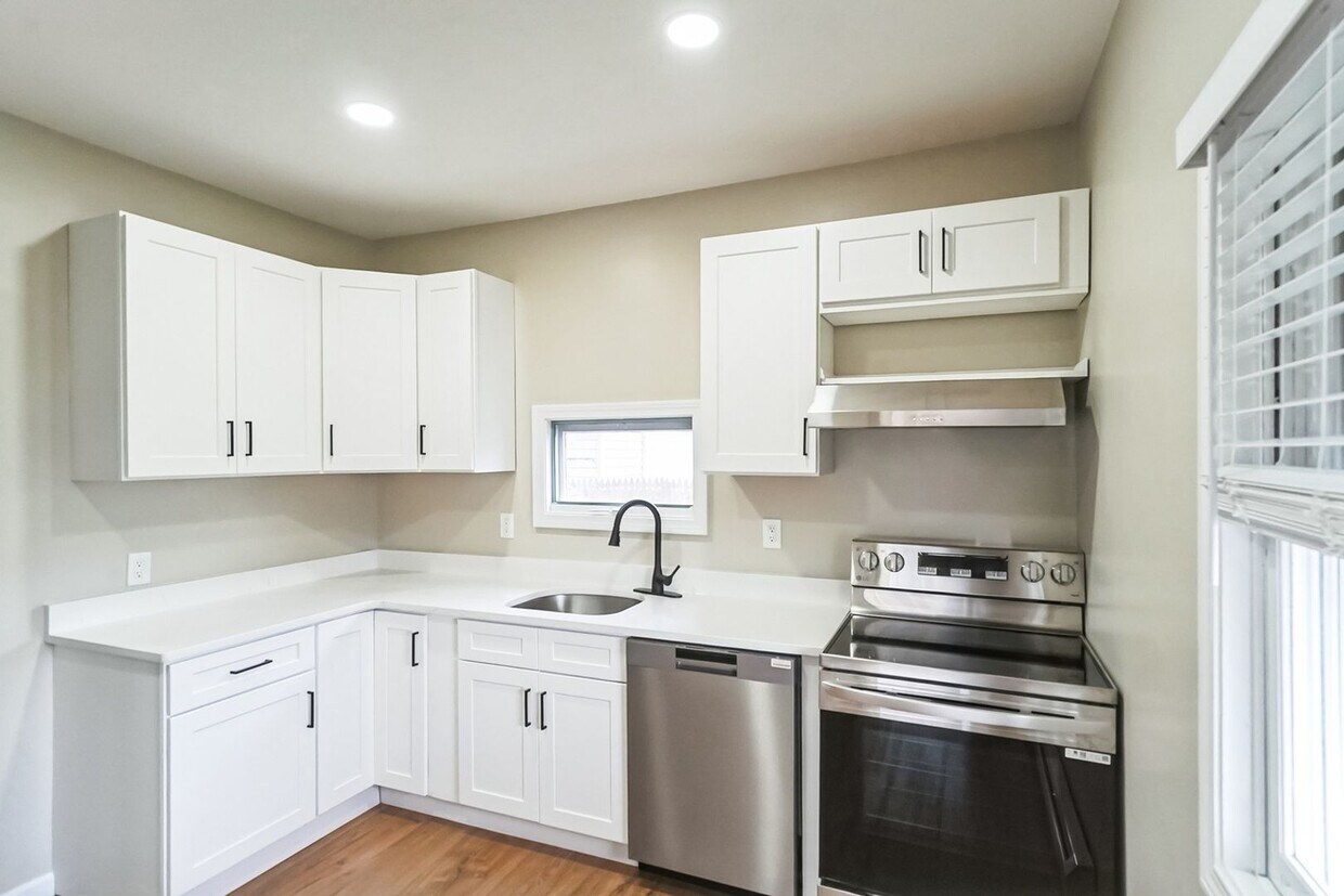 Primary Photo - Completely Renovated Studio in Pawtucket