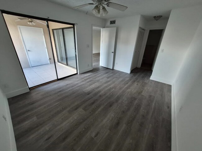 Foto del edificio - 3399 Foxcroft Rd