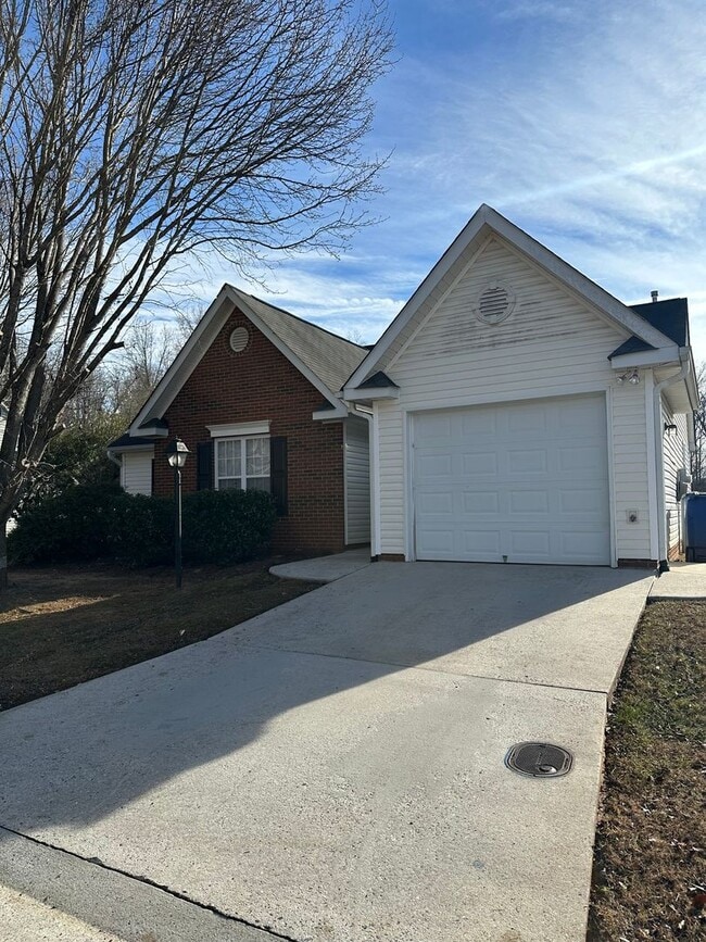 Photo - 3BR/2BA single level home