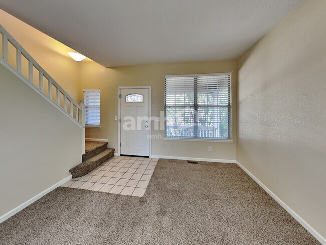 Foto del edificio - 21646 Hill Gail Way