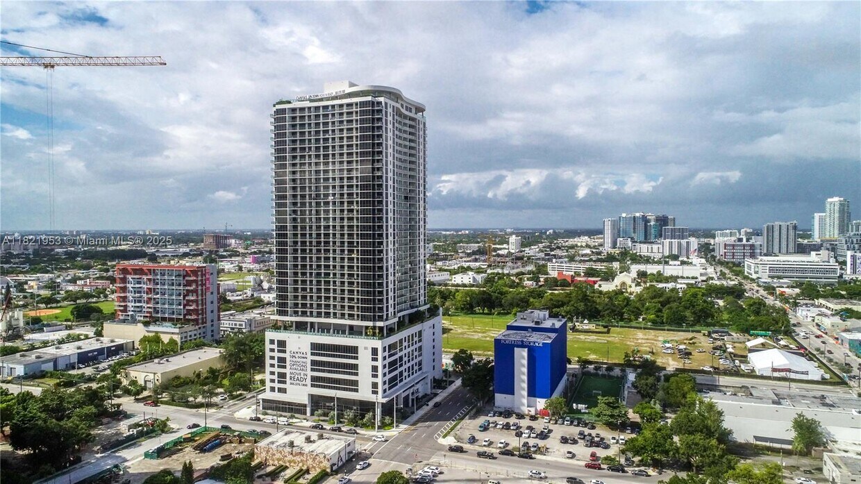 Foto principal - 1600 NE 1st Ave