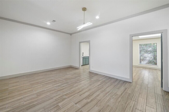 Building Photo - 3010 Winding Way