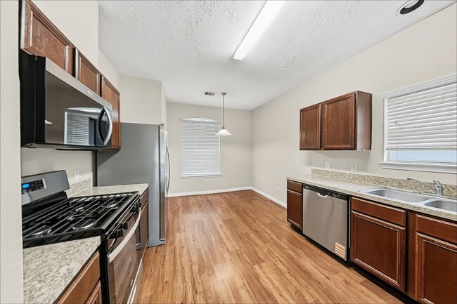 Foto del edificio - 3931 Hawthorn Glen Ct