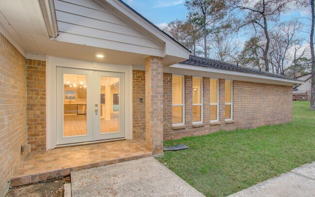 Building Photo - 523 Brandon Rd