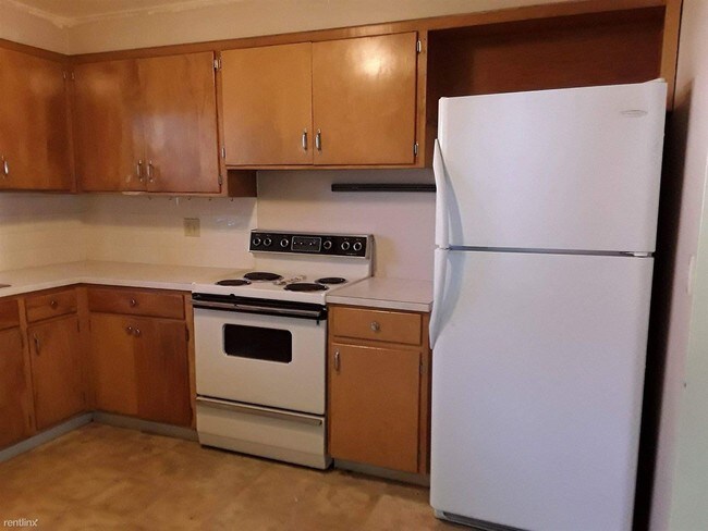 Building Photo - 2 br, 1 bath Apartment - 4217 N Burns Road