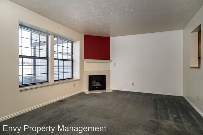 Building Photo - 2 br, 1 bath House - 5445 S 350 E #29