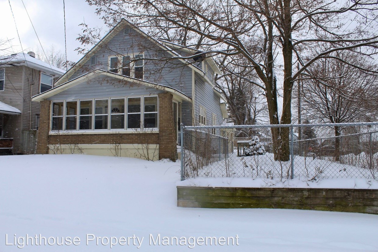 Primary Photo - 3 br, 2 bath House - 908 Ardmore St SE