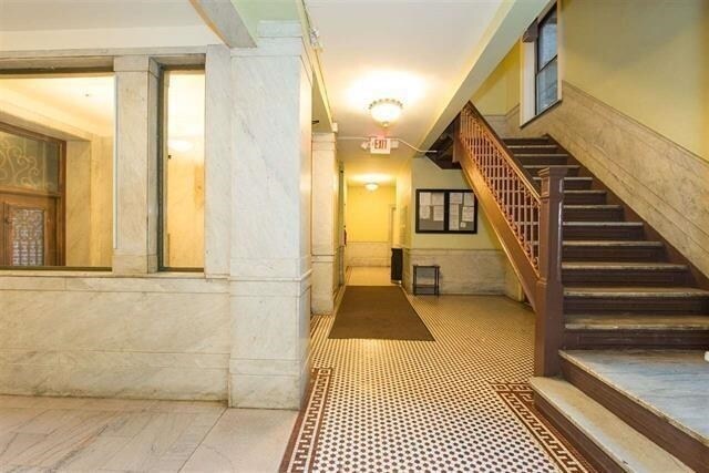 Foto del edificio - 6601 Broadway