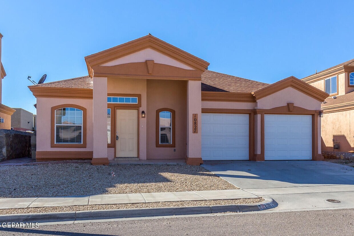 Foto principal - 10827 Aaron St