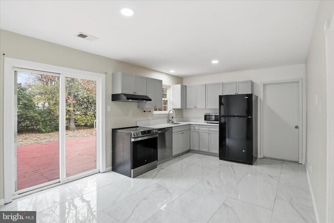 Foto del edificio - 3454 Tamarack Ct