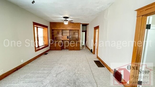 Foto del edificio - Adorable 3 Bedroom, 1 Bathroom in Independ...