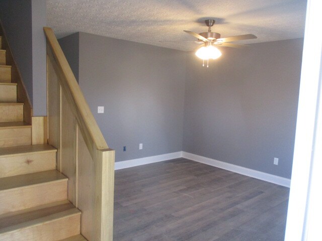 Foto del edificio - 1420 Commerce Dr