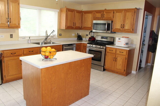 Foto del edificio - 2372 Glenford Dr