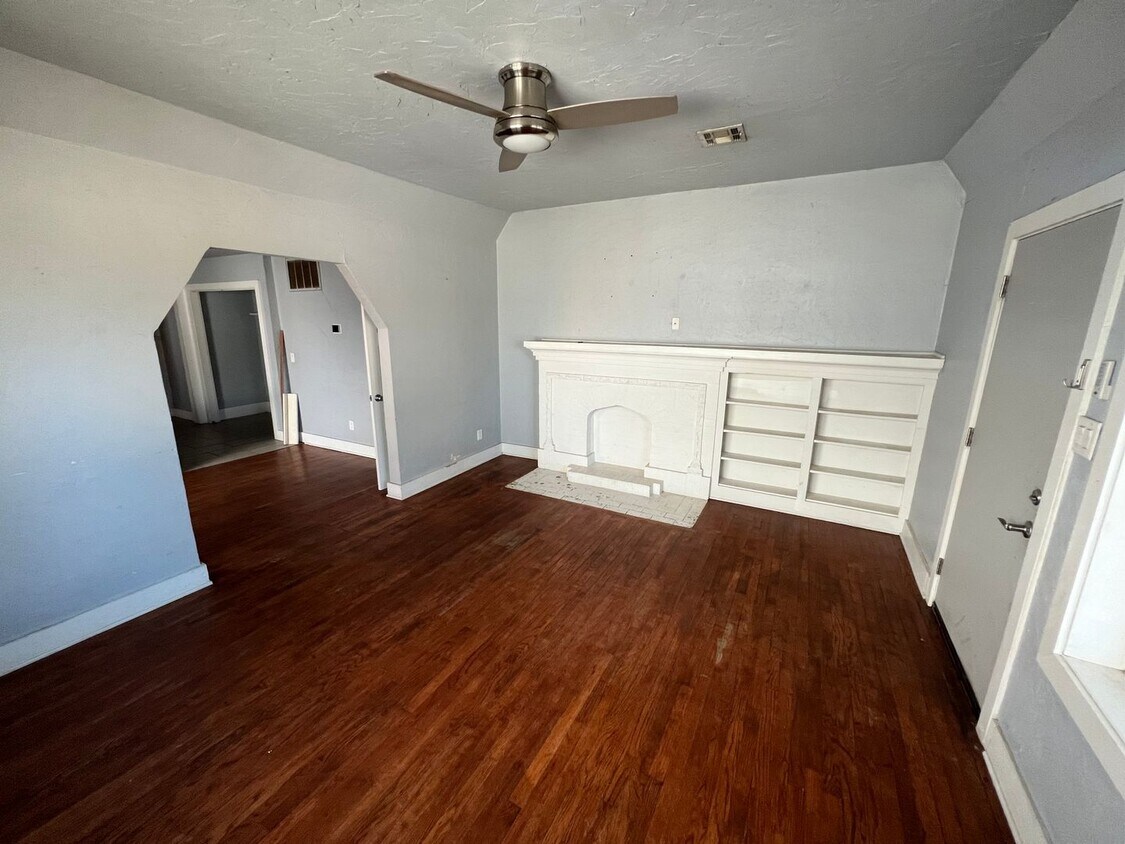 Foto del edificio - 116 NW 31st St Duplex