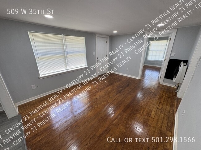 Building Photo - 509 W 35th St