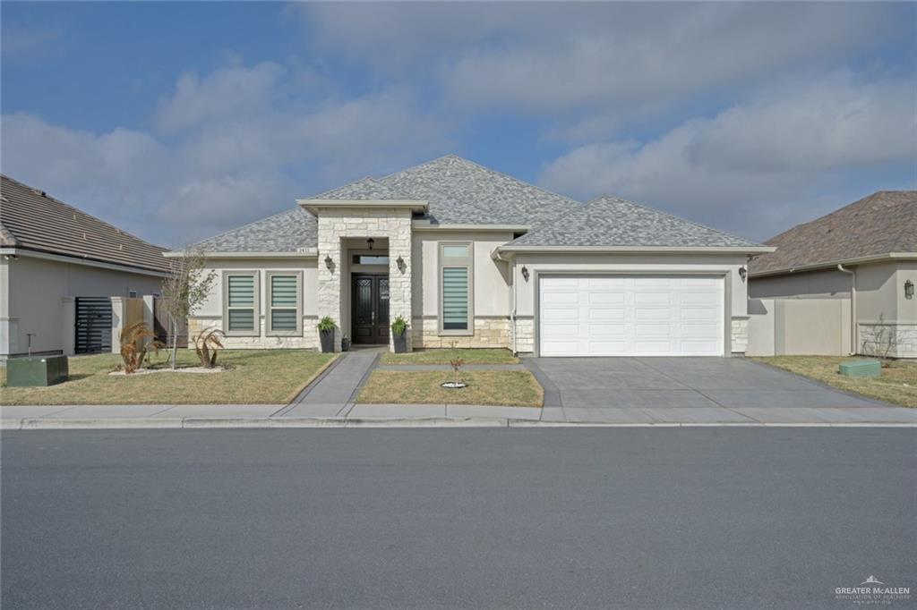 Primary Photo - 2411 Drakensburg Ave