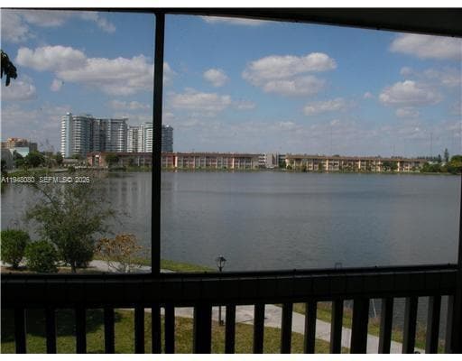 Foto del edificio - 1591 NE Miami Gardens Dr