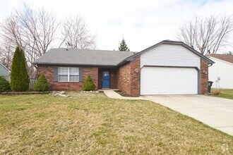 Building Photo - 7432 Pebblebrook W Dr