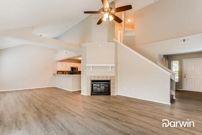 Building Photo - 333 Goldstone Pl
