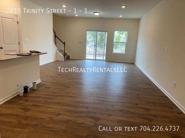 Building Photo - 2810 Trinity St