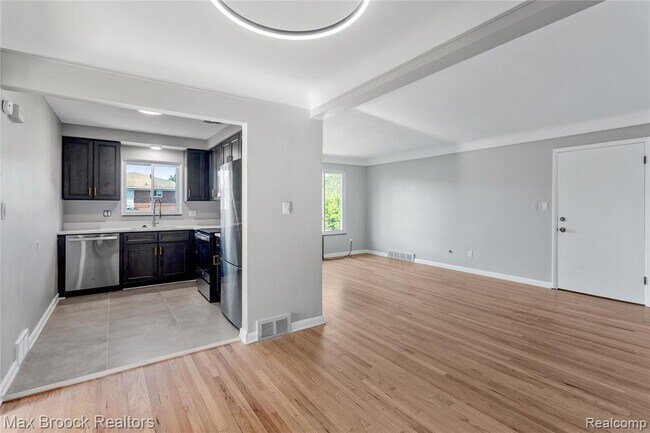 Foto del edificio - 1909 Gardenia Ave