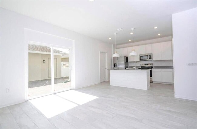 Building Photo - 13890 Title Wy