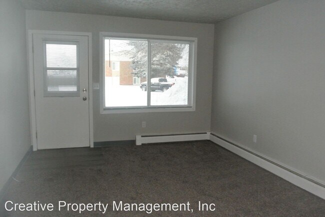 Building Photo - 10 19th Ave SW