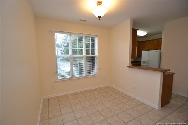 Building Photo - 821 Hamlet Park Dr