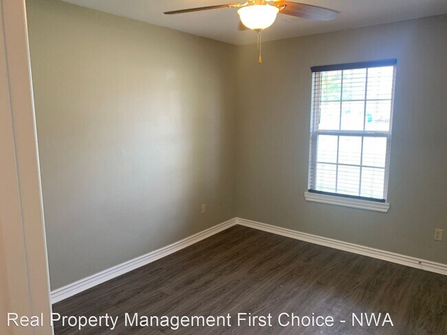 Building Photo - 3 br, 2 bath House - 220 Graystone Circle