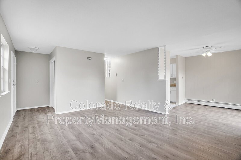 Foto principal - 16432 E 13th Pl