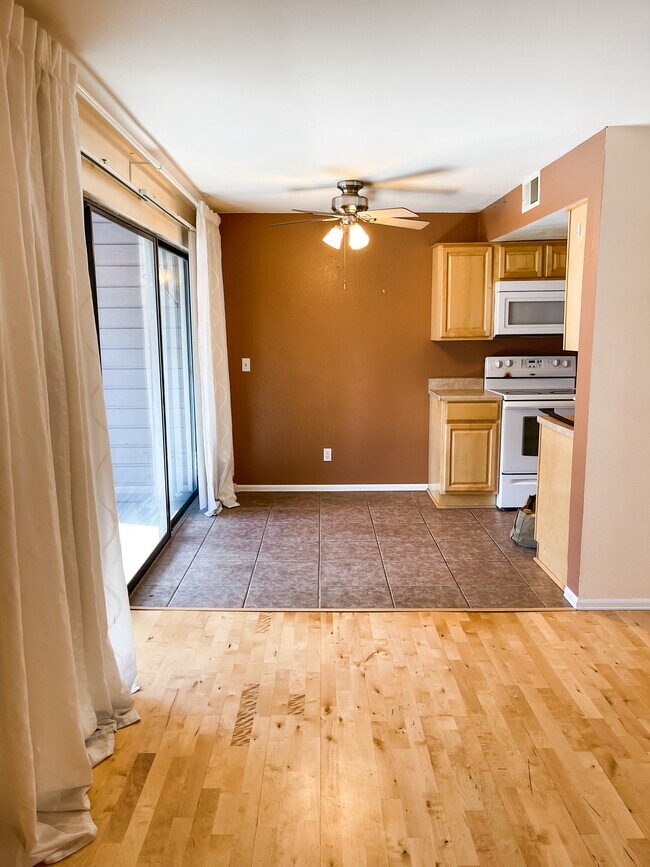 Foto del edificio - 9797 E Peakview Ave