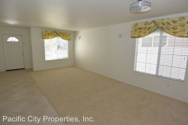 Foto del edificio - 4 br, 2.5 bath House - 18 Hidden Brook