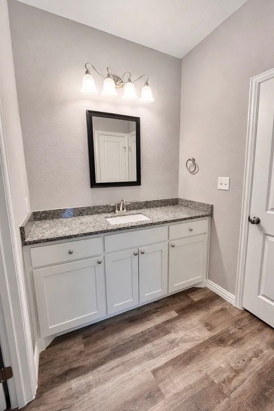 Foto del edificio - 2109 Bluebonnet Ave