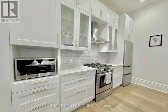 Building Photo - 16 Horn St