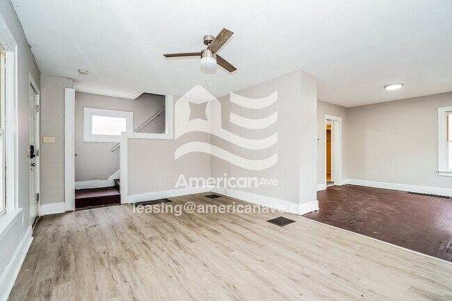 Building Photo - 196 N Burgess Ave