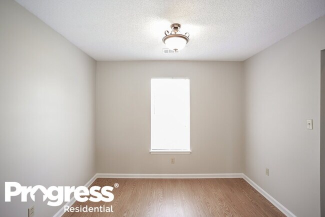 Foto del edificio - 9546 Daly Dr
