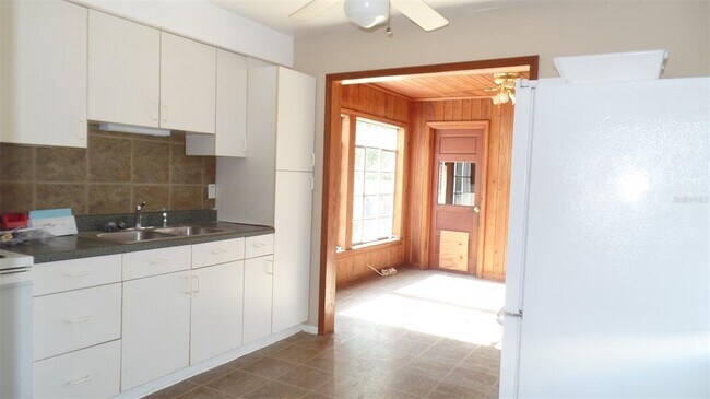 Foto del edificio - 4935 Emerson Ave S